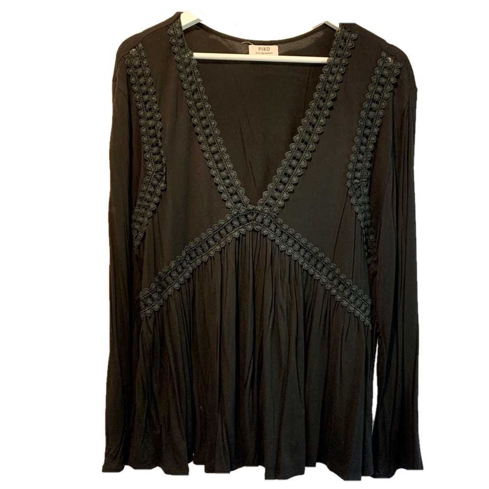 PIKO Women's Black Long Sleeve Peplum Top